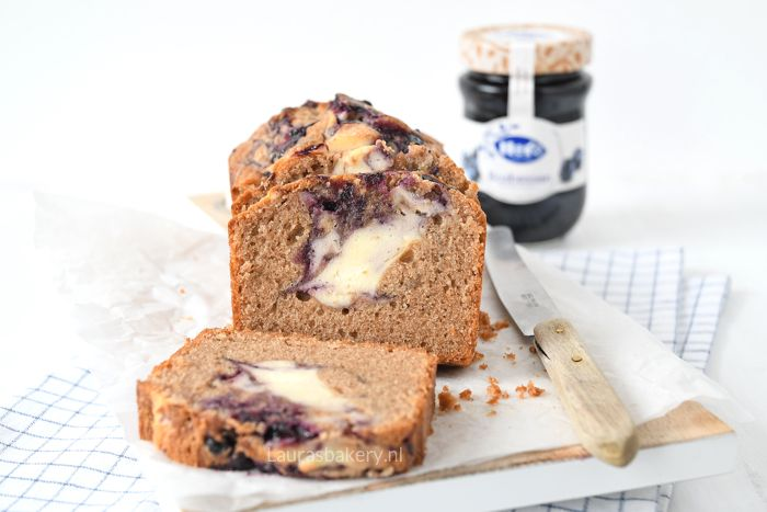 Recept: Kaneel Cheesecake met bosbessen Swirl
