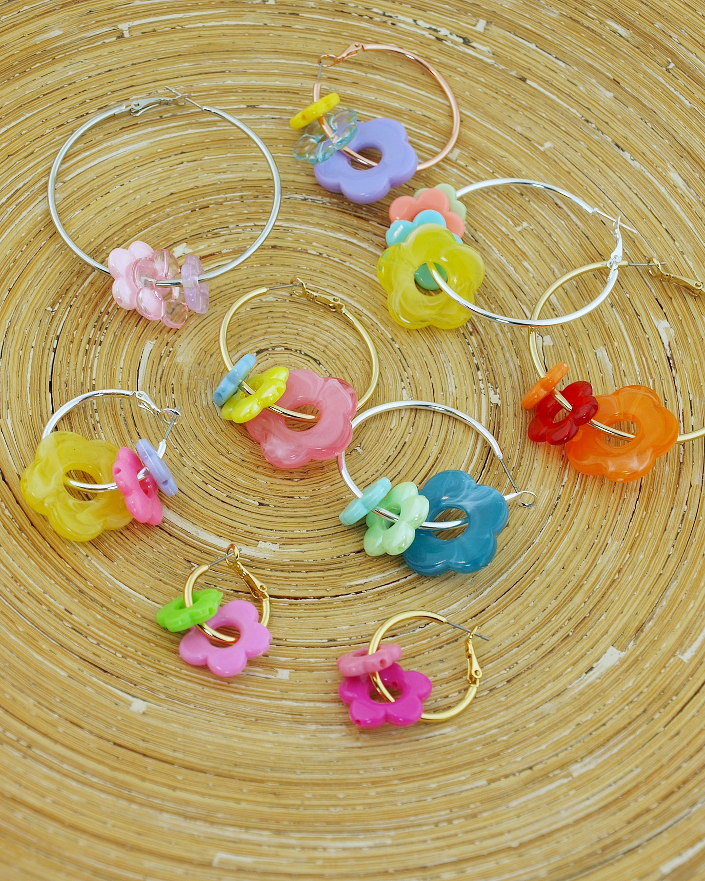 Oorbellen: creolen bloemen hangers mix & match goud