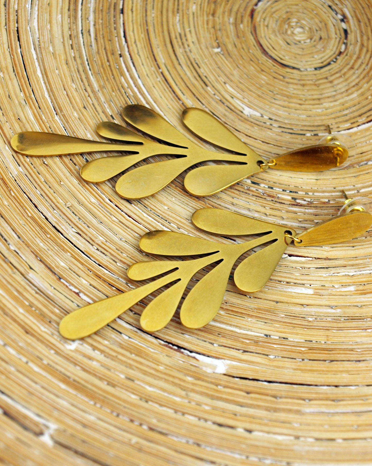 Oorbellen Leaf, gouden lange oorsteker