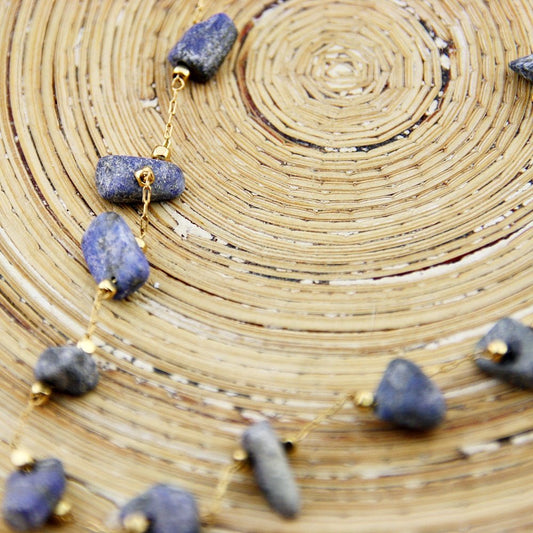 Korte ketting: Golden Blue Chunks - HanneHaves