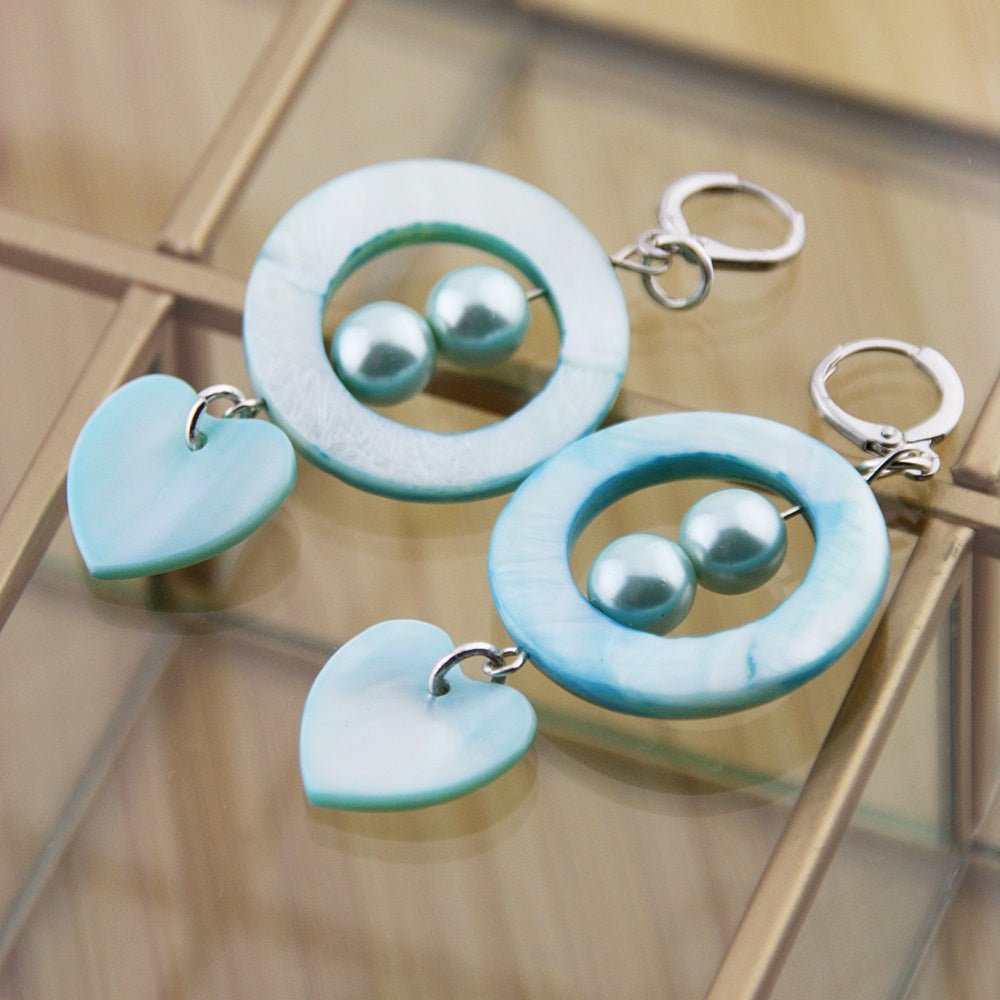 Oorbellen: schelp blauw harten - HanneHaves