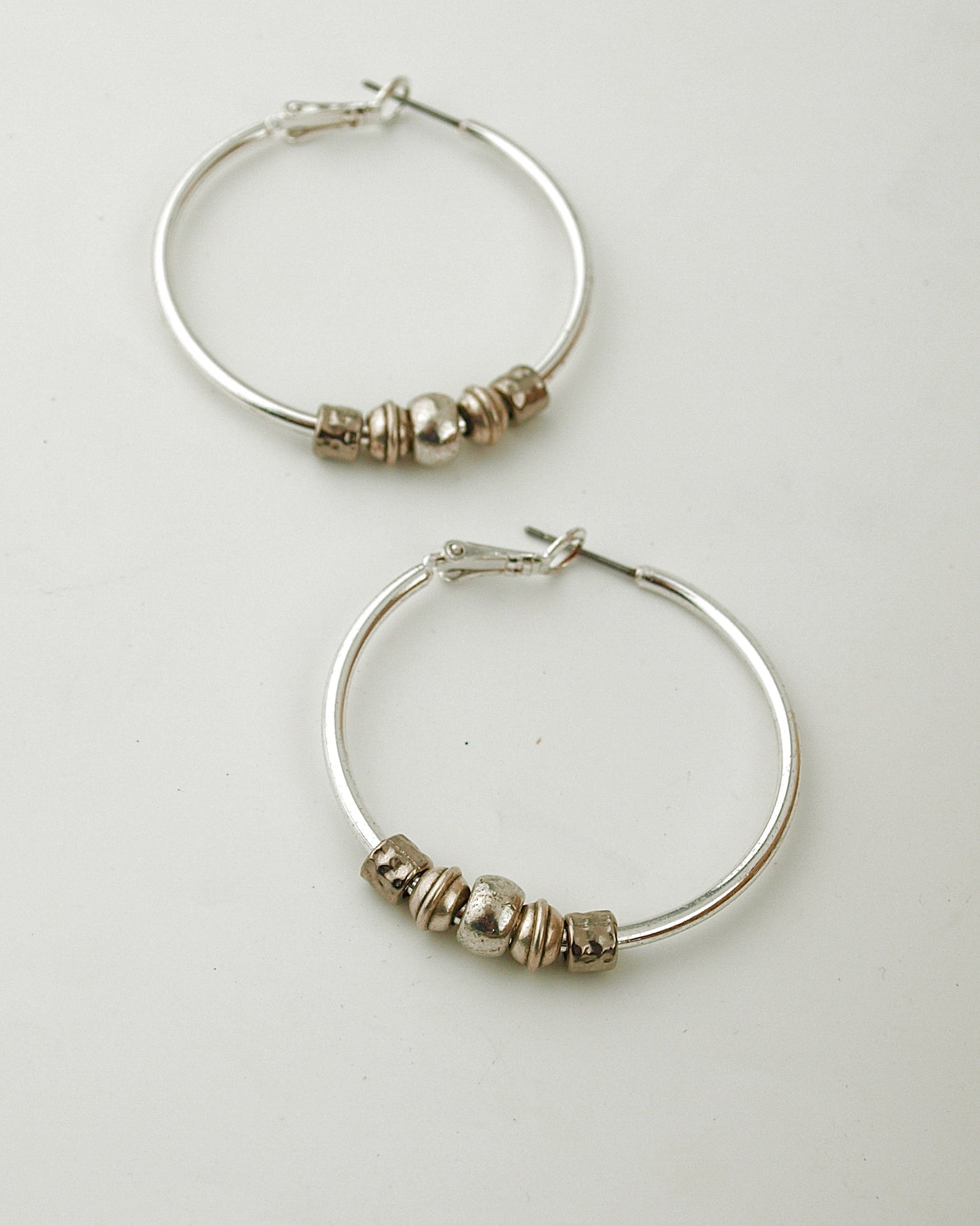 Oorbellen Creolen: Silver Beads