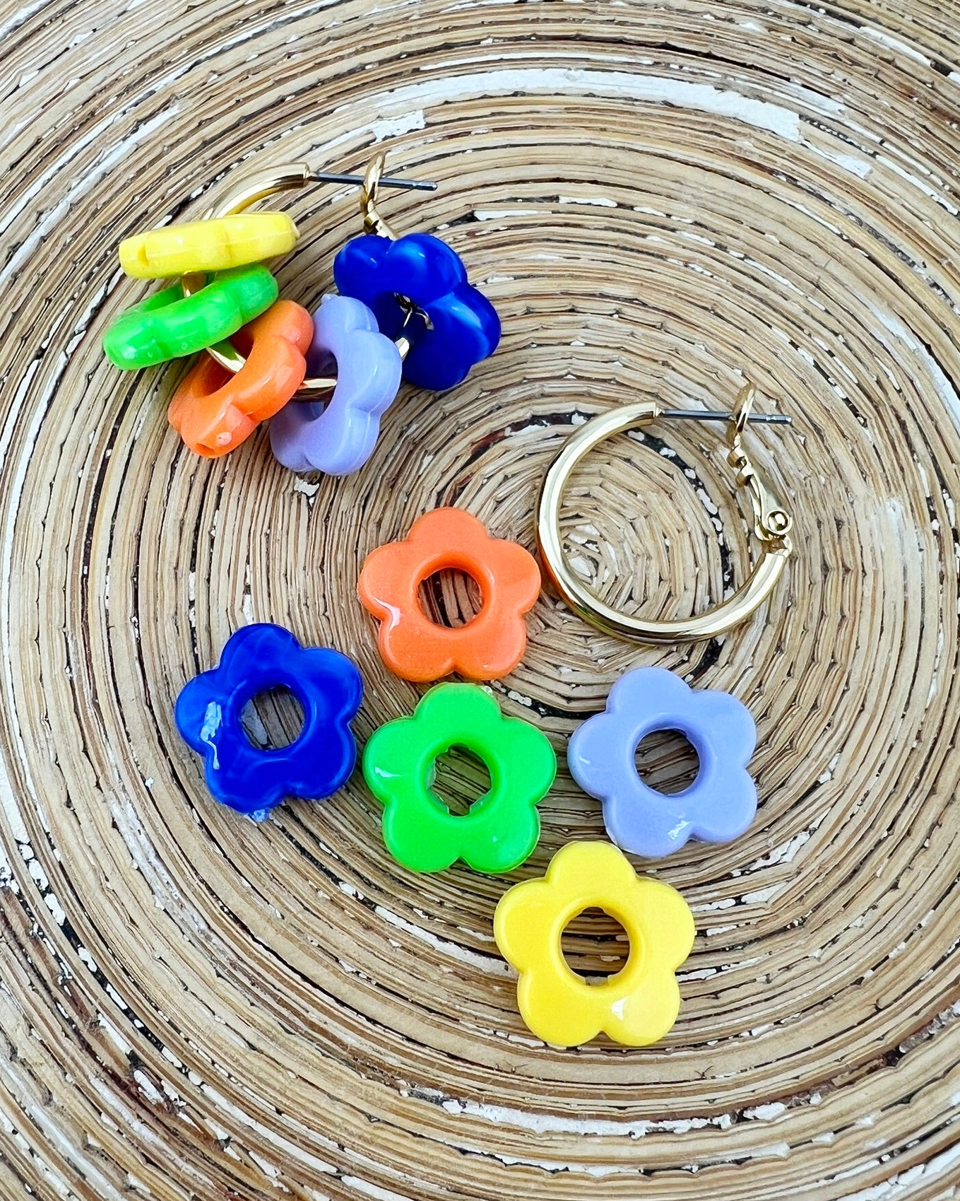 Oorbellen creolen Bloemkralen frisse kleuren Small