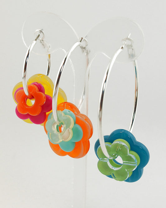 Oorbellen: creolen met bloemen hangers mix & match zilver