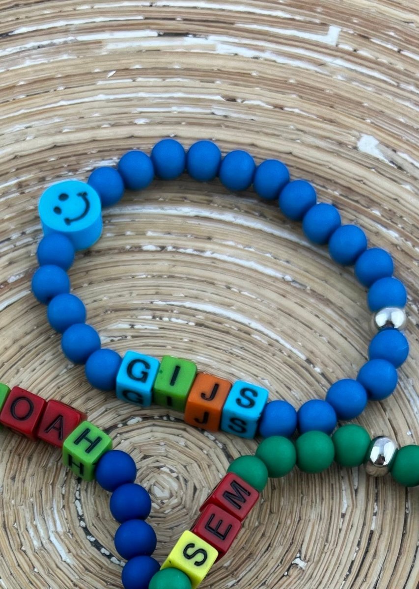 Kinderarmbandje met naam groen en blauw - HanneHaves