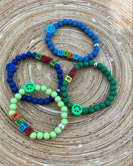 Kinderarmbandje met naam groen en blauw - HanneHaves