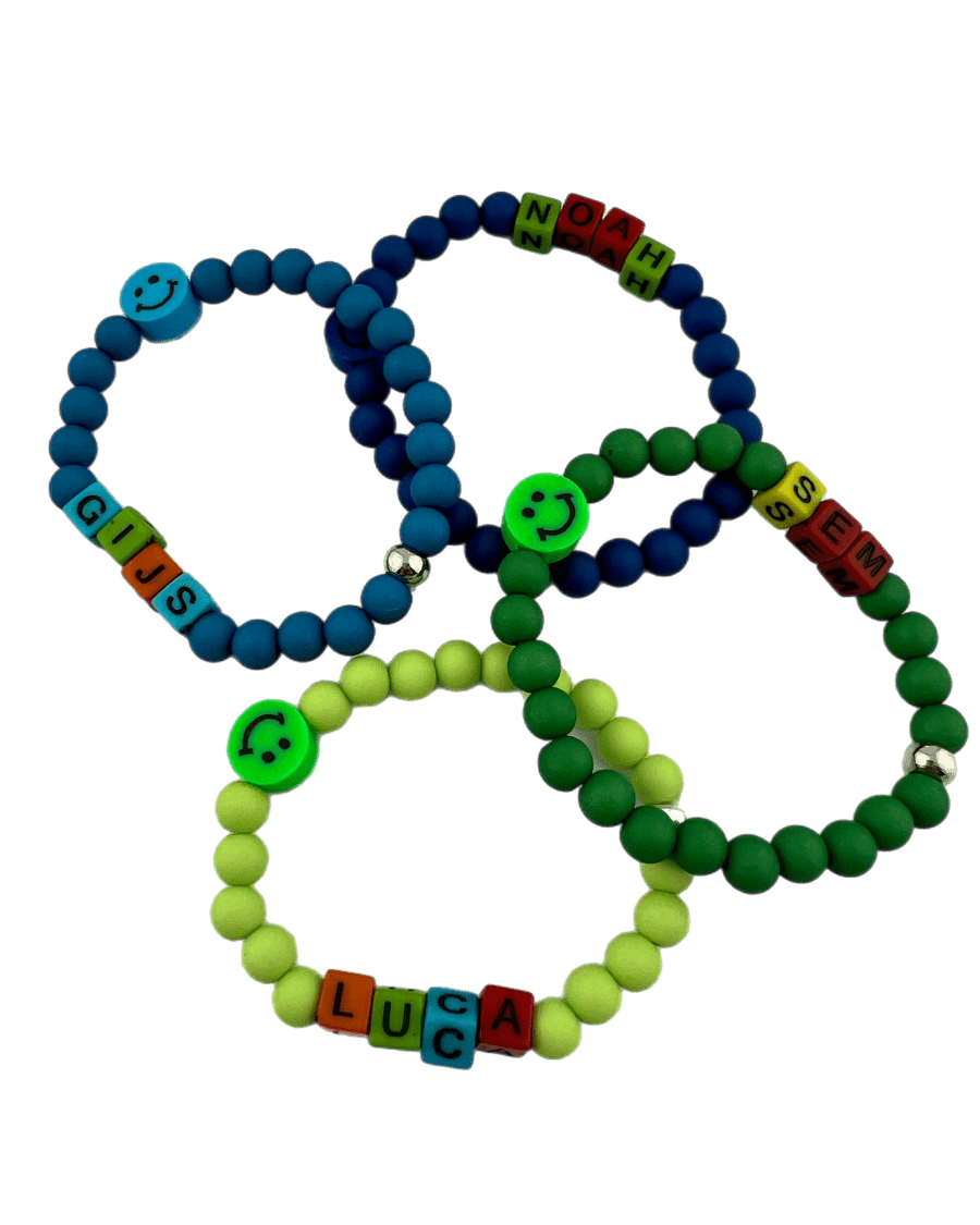 Kinderarmbandje met naam groen en blauw - HanneHaves