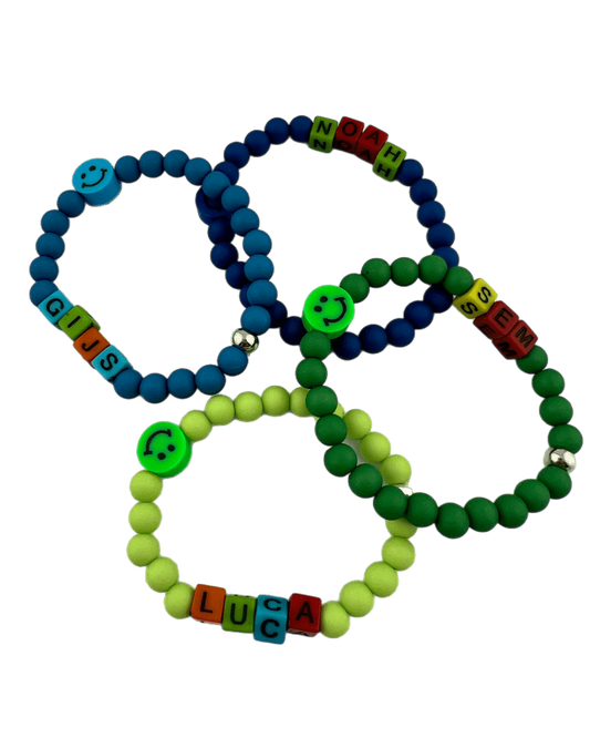 Kinderarmbandje met naam groen en blauw - HanneHaves