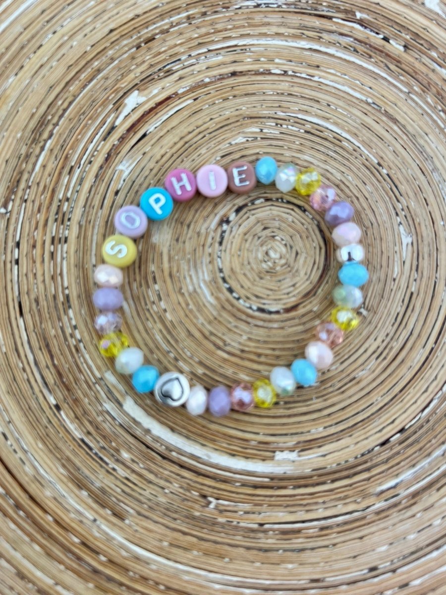Kinderarmbandje met naam pastel kleur luxe - HanneHaves