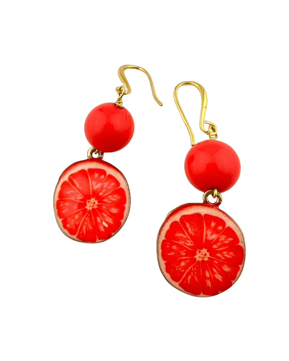 Oorbellen Grapefruit met rode kralen en goudkleurige haakjes | HanneHaves - HanneHaves